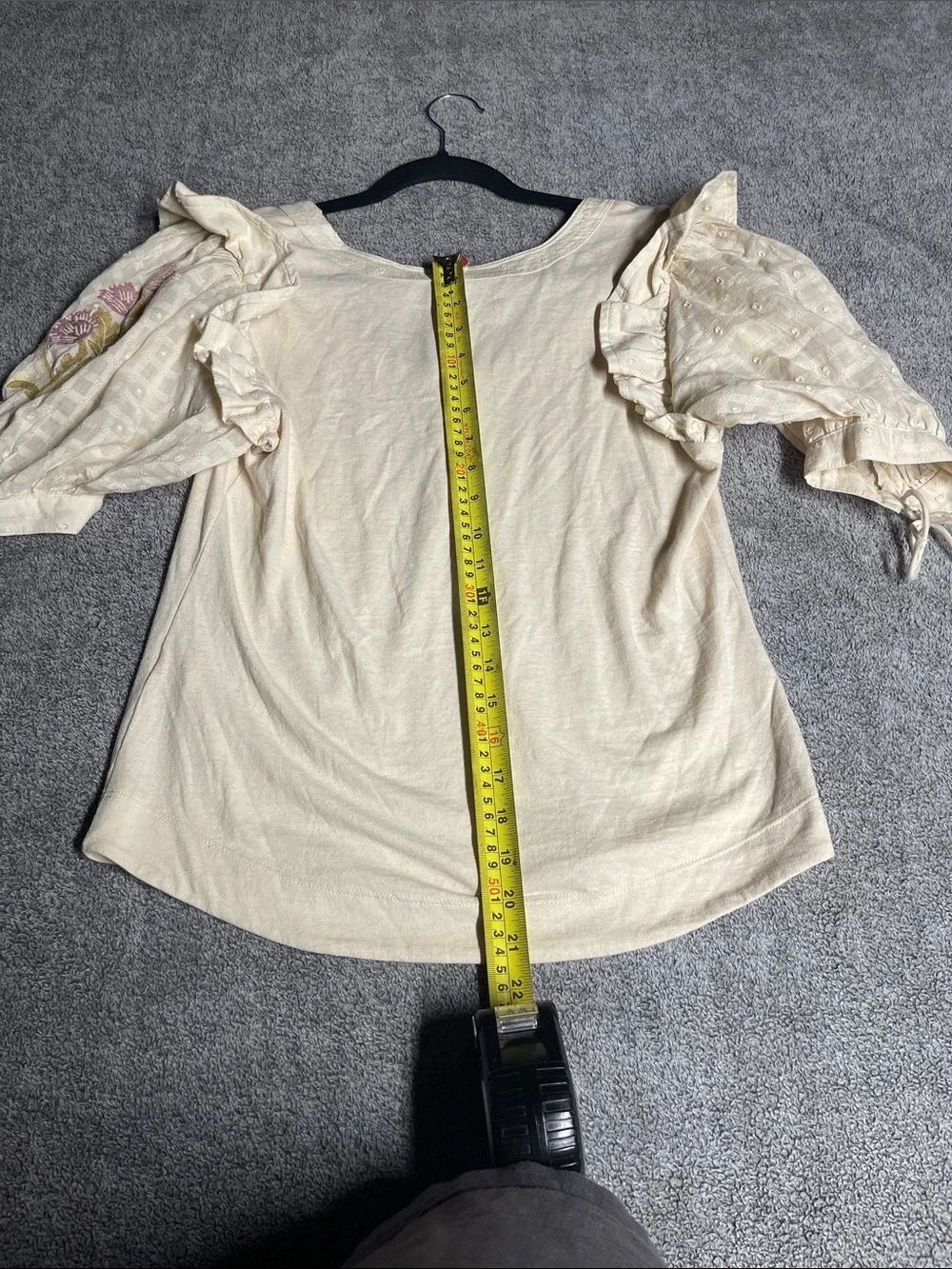 Anthropologie Cream Ruffle-Sleeve Scoop Neck Blouse